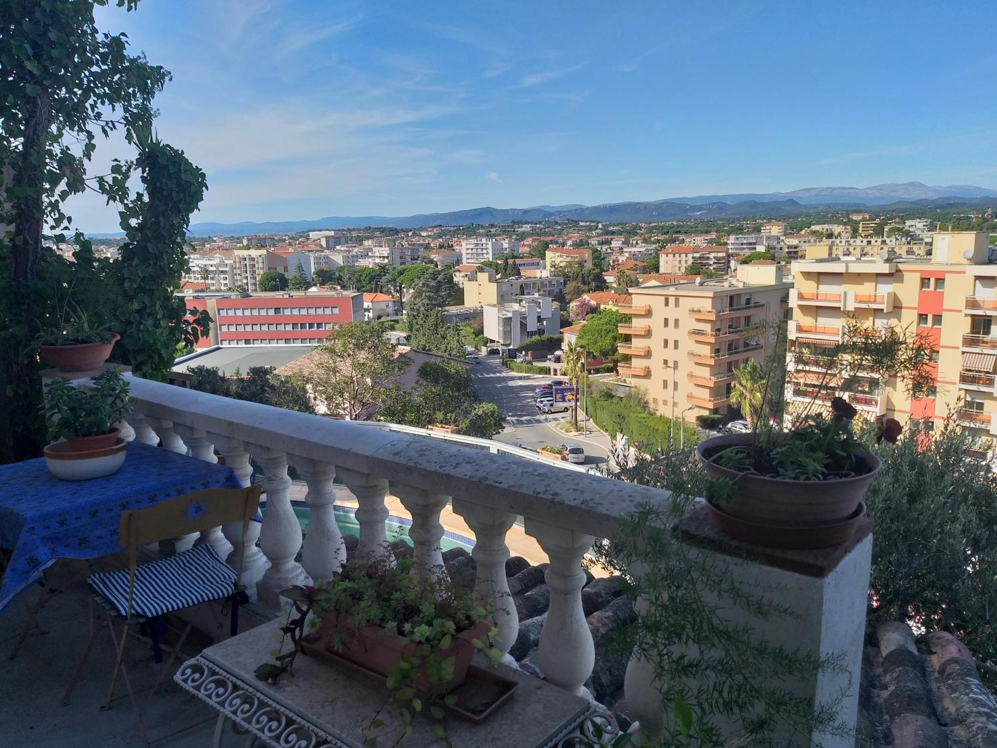 Joli Studio Saint-Raphaël Oda fotoğraf
